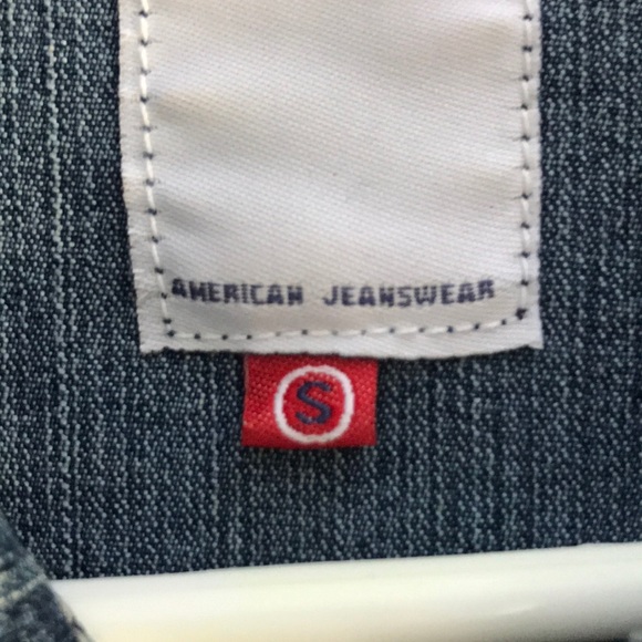 Classic jean jacket! - Picture 3 of 3